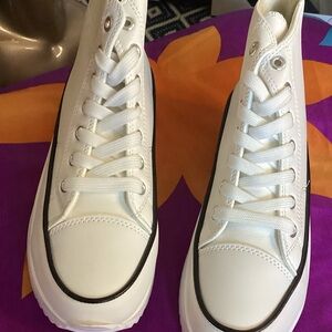 Mata Shoes White High-Top Sneakers Canvas Design Various Sizes